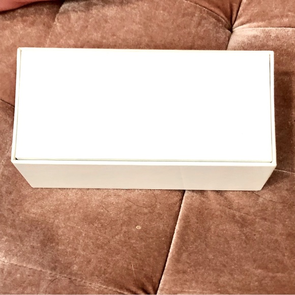 GIVENCHY PARIS eyeglasses white hard case empty box size7.75 x 3.75x 2.5preowned - Picture 7 of 7